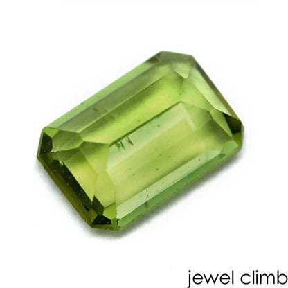 グリーントルマリン  宝石 ルース ０．５５ＣＴ