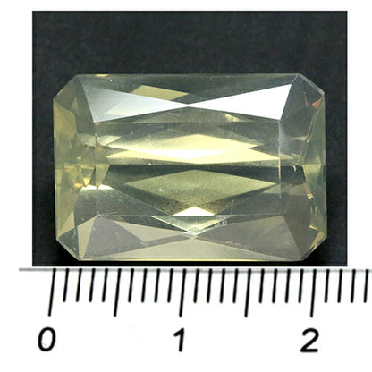 イエロージェリーオパール 宝石 ルース １０．７６ＣＴ