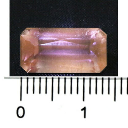 ＵＶパープルスキャポライト（スカポライト） ルース ４．６５ＣＴ