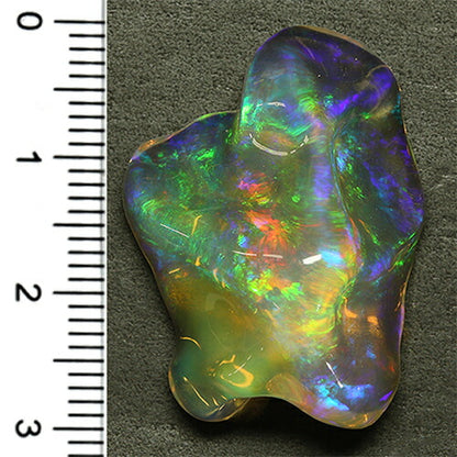 バロックオパール 宝石 ルース ２３．８４ＣＴ