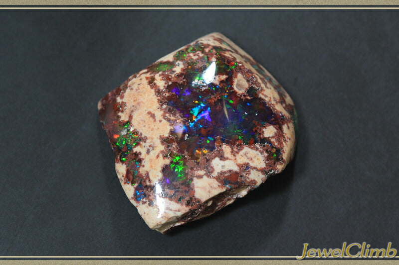 カンテラオパール 宝石 ルース ６５．６８ＣＴ