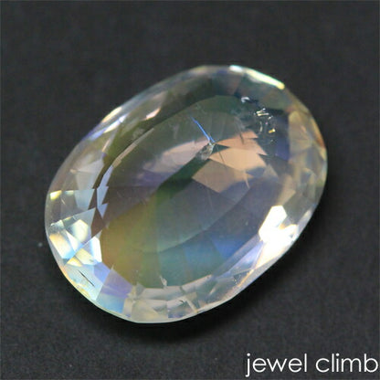 レインボームーンストーン 宝石 ルース ３．１６ＣＴ