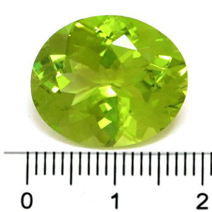 ペリドット 宝石 ルース ４．０８ＣＴ